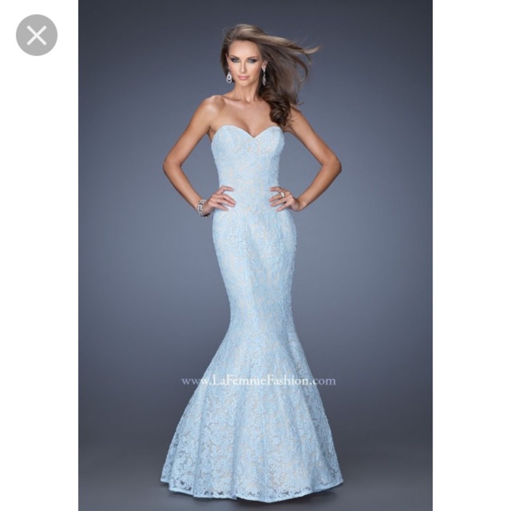 LA FEMME BLUE LACE MERMAID STYLE GOWN DRESS SIZE 6
